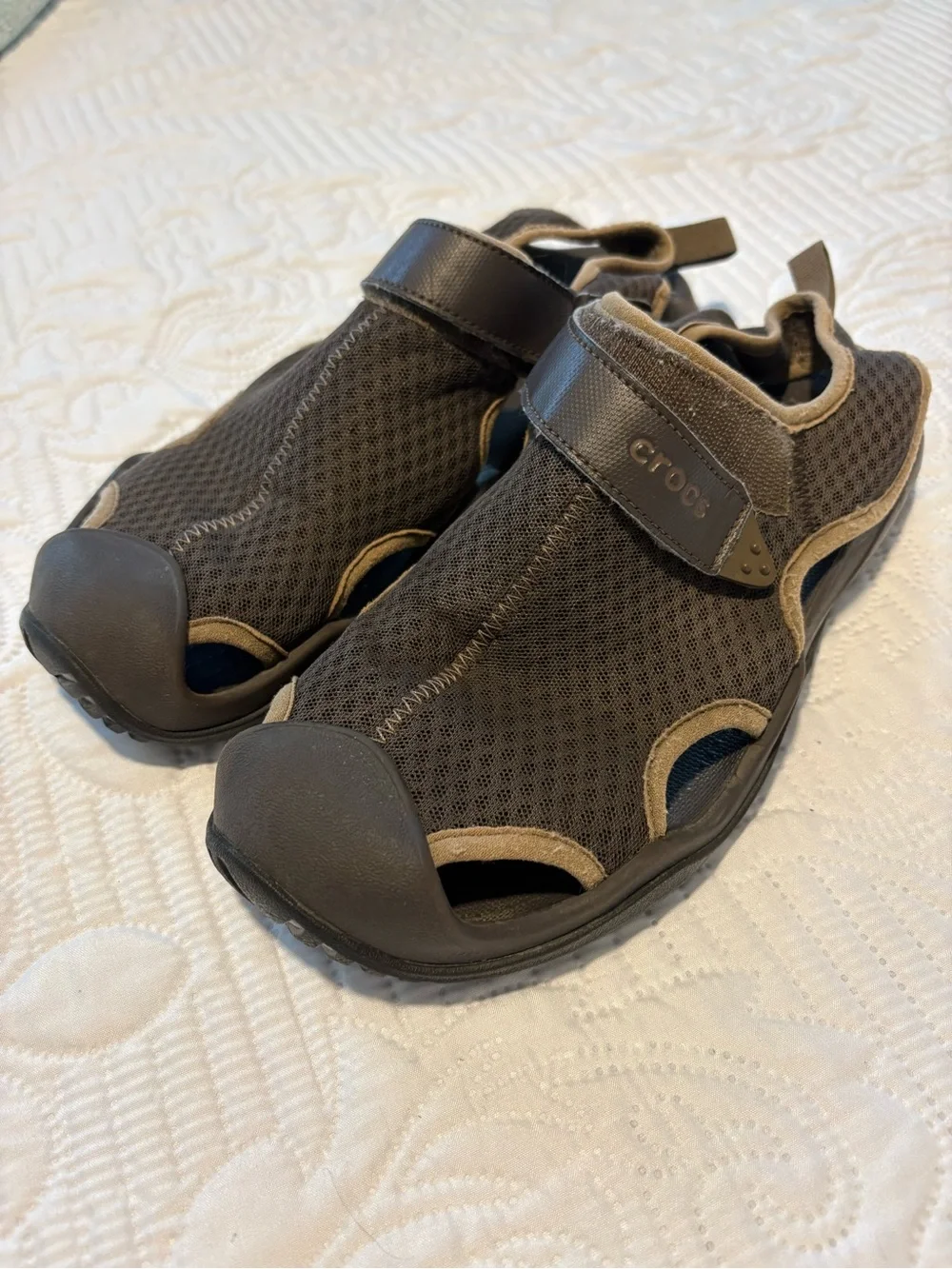 Crocs Swiftwater Mesh Men's Size 10 Water Shoes Sandals Sport Outdoor Dark Brown